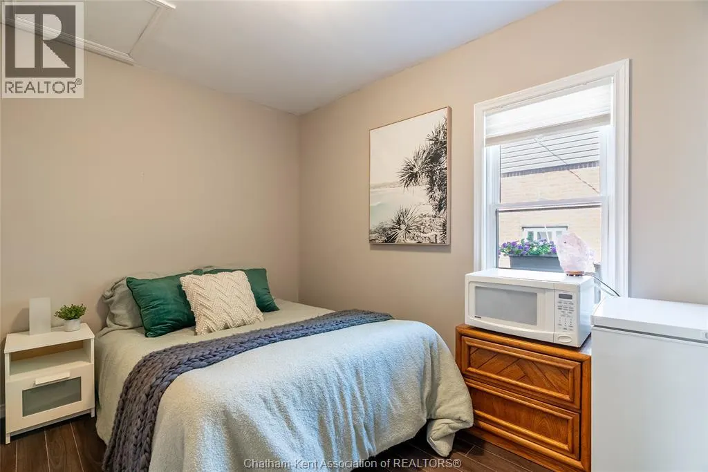 1424 Arthur ROAD
