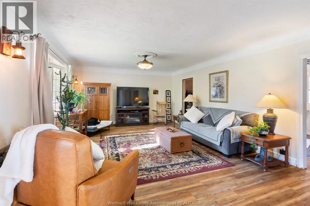 357 Park AVENUE West