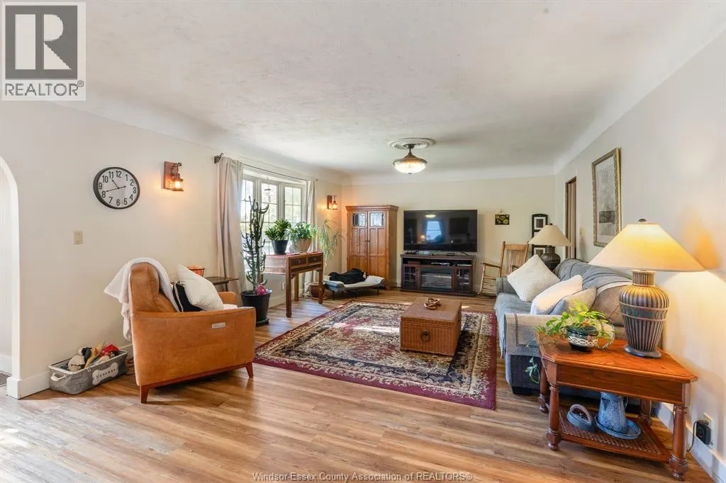 357 Park AVENUE West