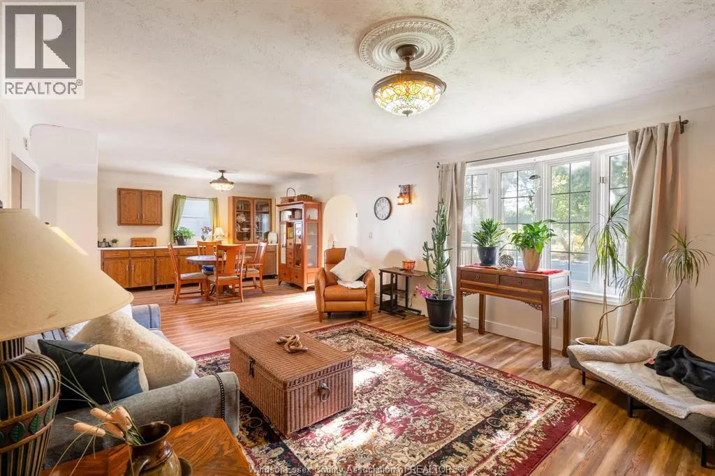 357 Park AVENUE West