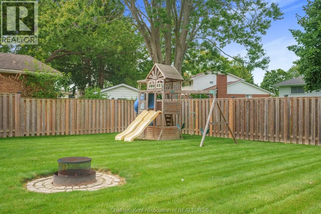 367 MCNAUGHTON AVENUE West