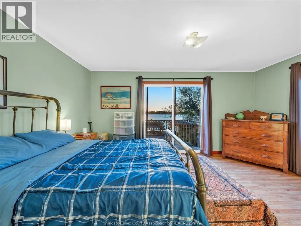 1166 FRONT ROAD South