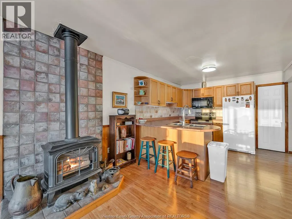 1166 FRONT ROAD South