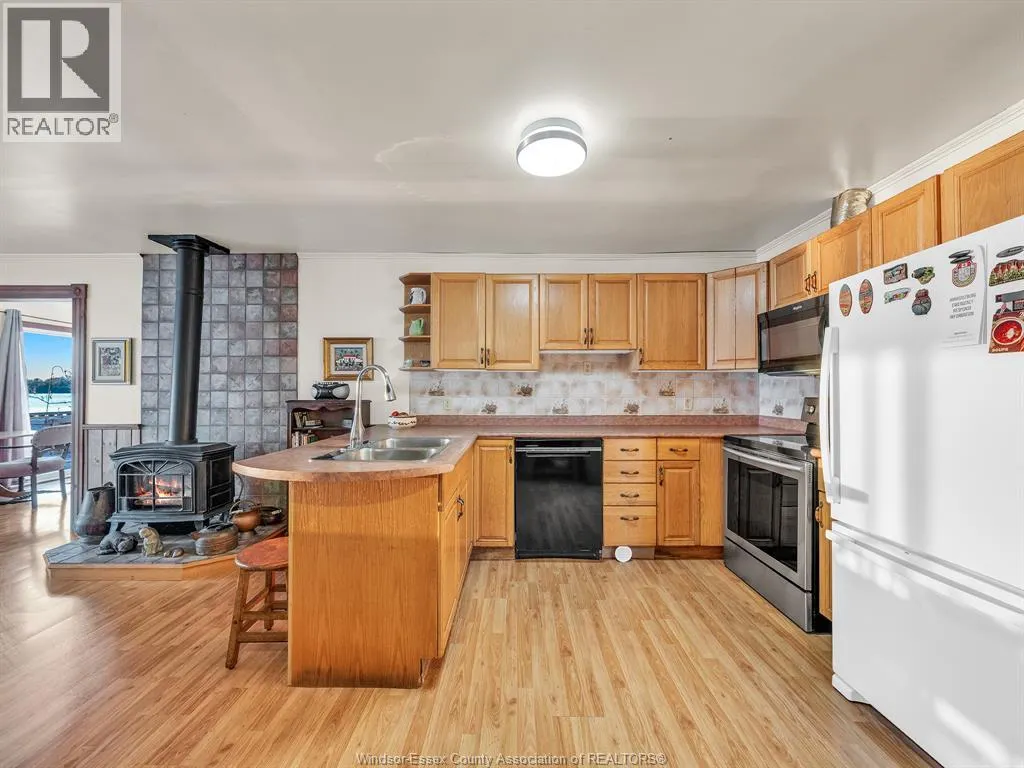 1166 FRONT ROAD South