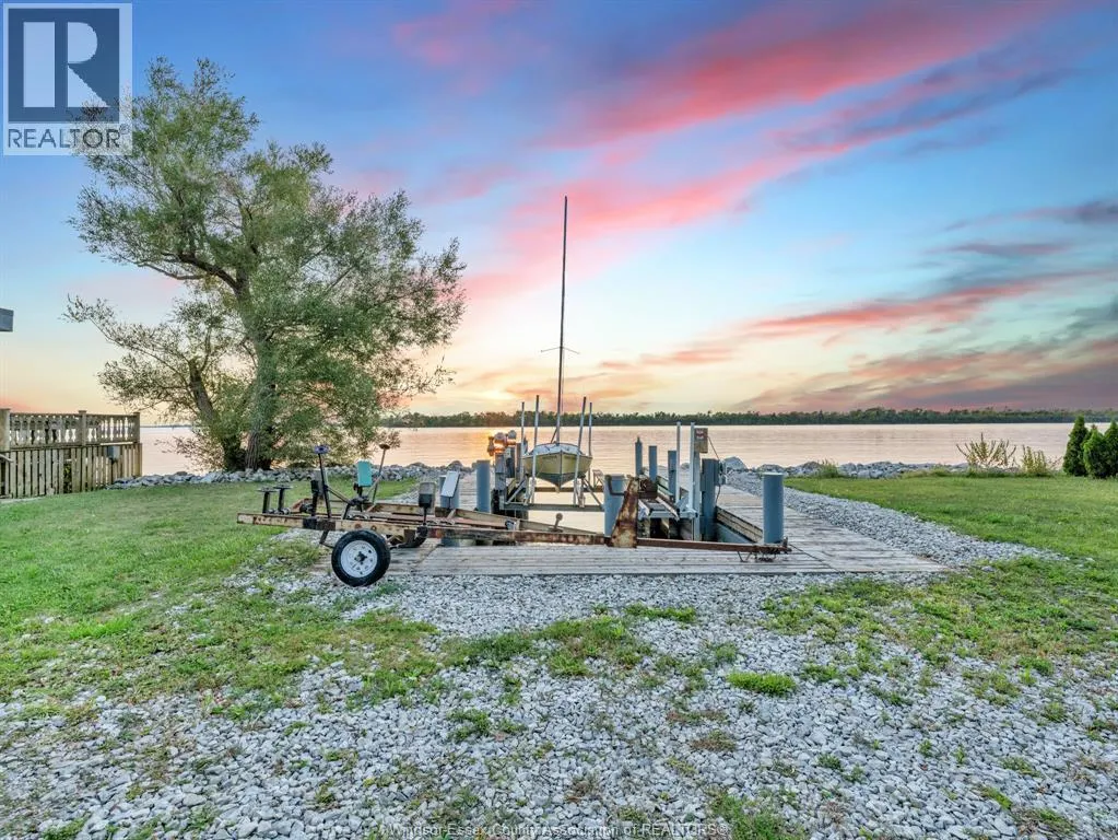 1166 FRONT ROAD South