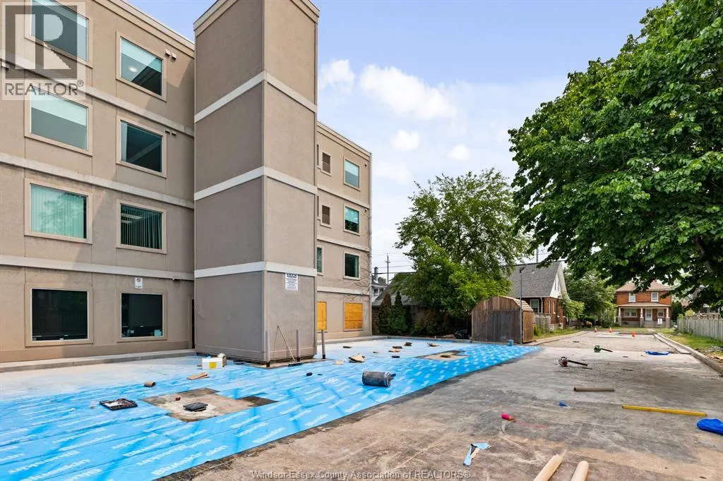 1500 OUELLETTE Unit# 305