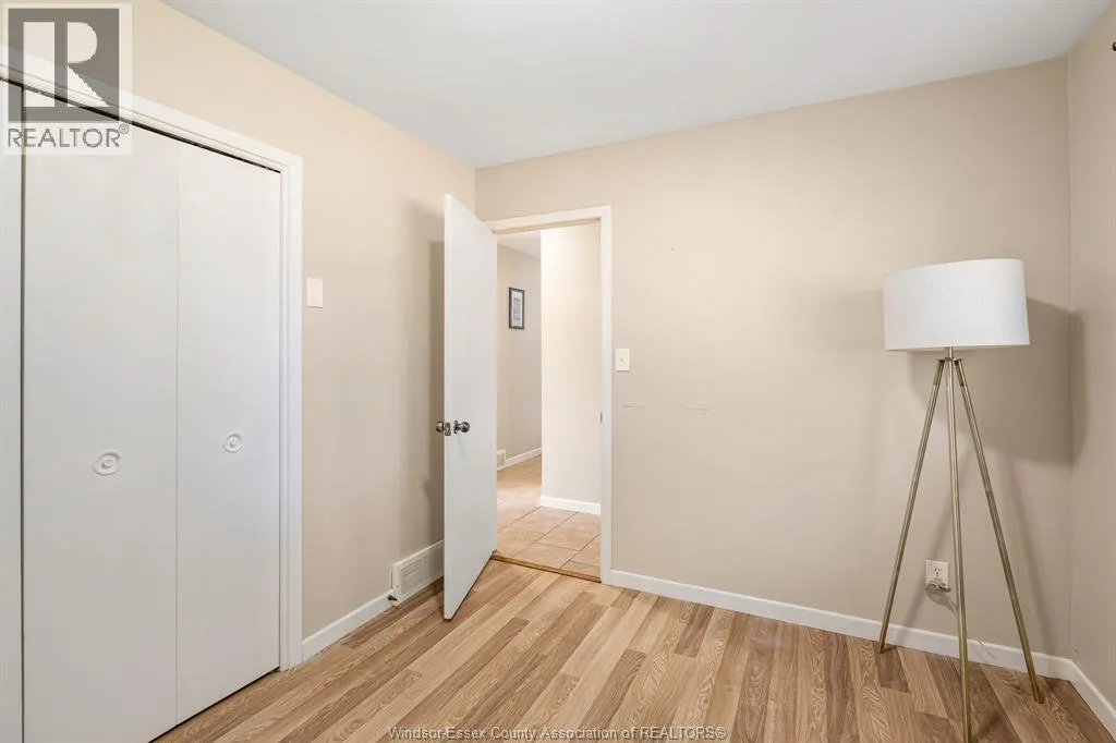 1 LONGFIELD LANE