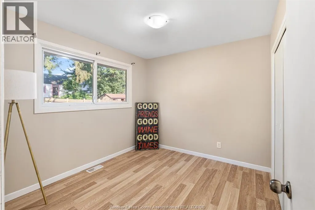 1 LONGFIELD LANE