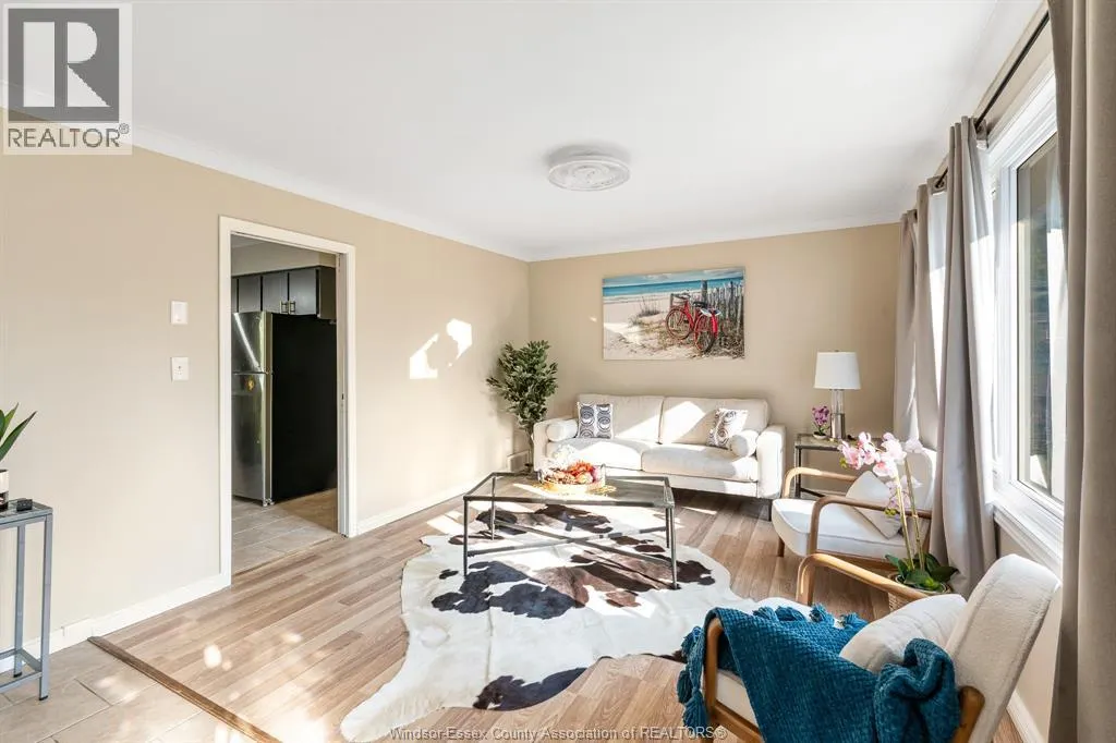 1 LONGFIELD LANE