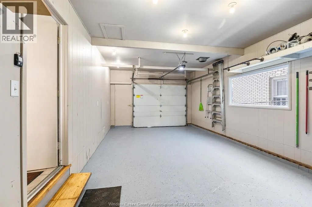 1 LONGFIELD LANE