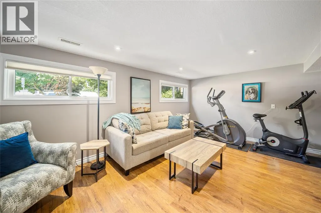 1544 Colborne ROAD