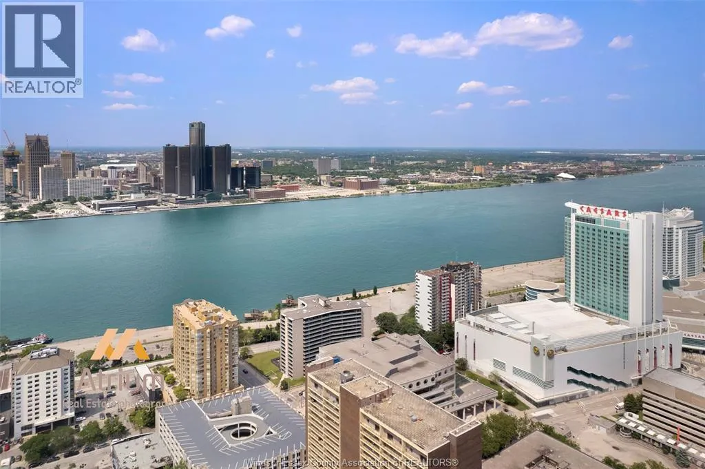 111 RIVERSIDE DRIVE East Unit# 601