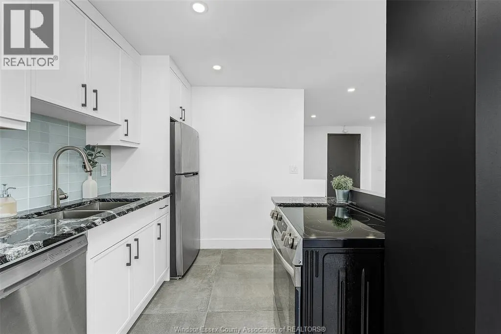 111 RIVERSIDE DRIVE East Unit# 601