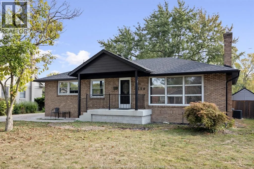 4360 MOUNT ROYAL