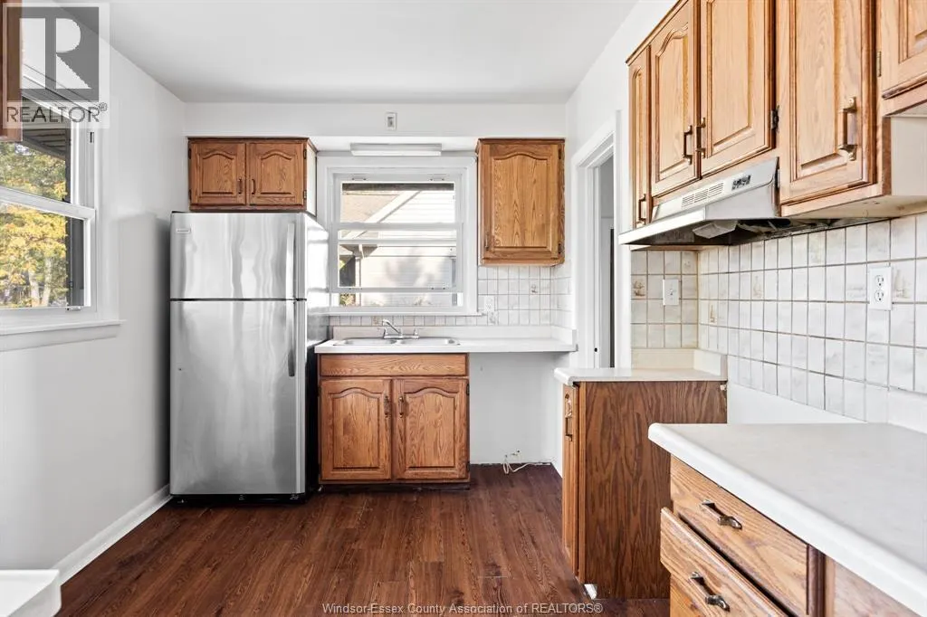 4360 MOUNT ROYAL