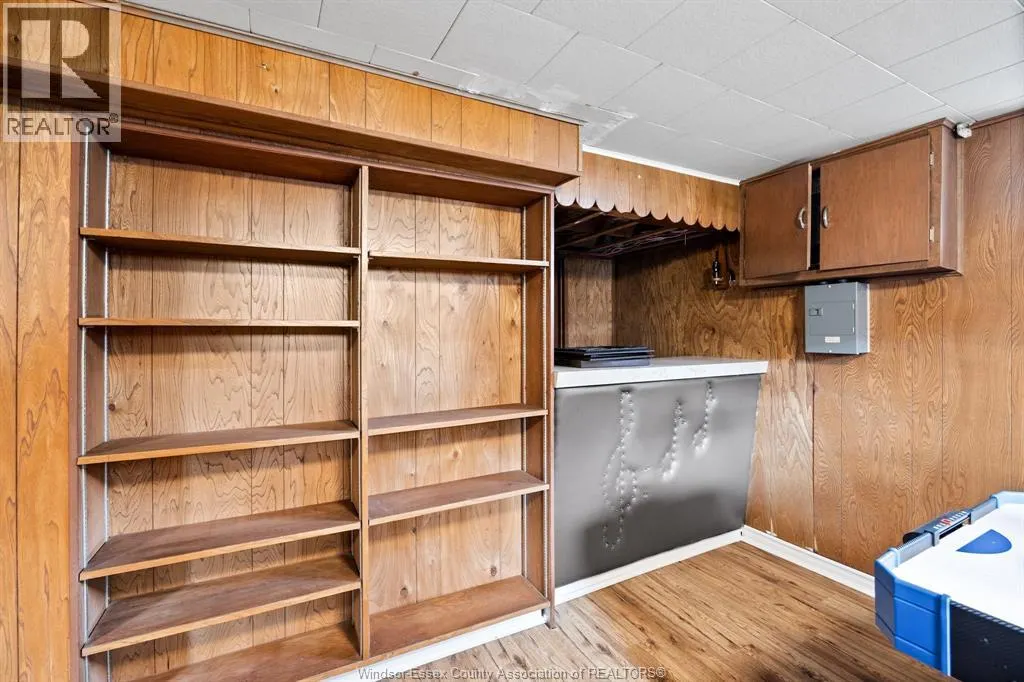 4360 MOUNT ROYAL