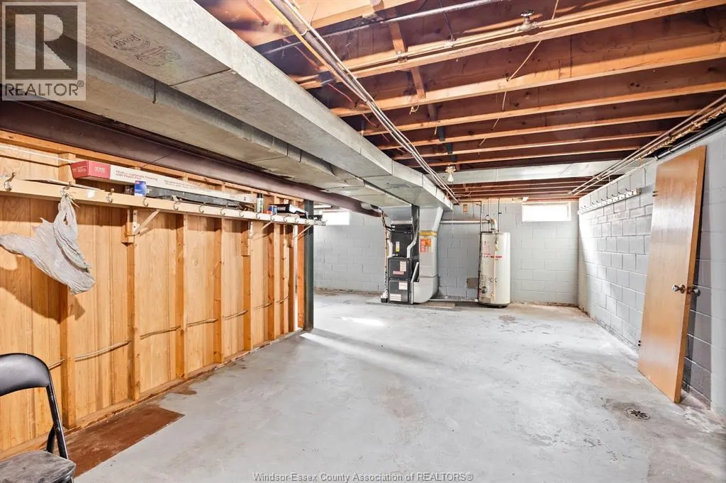 4360 MOUNT ROYAL