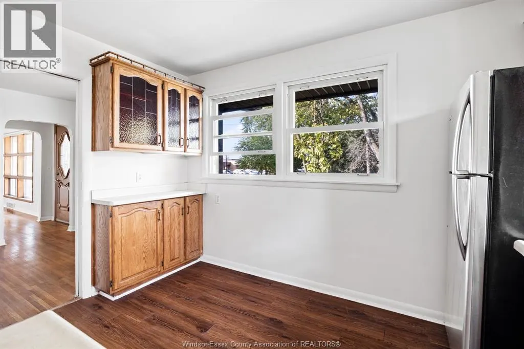 4360 MOUNT ROYAL