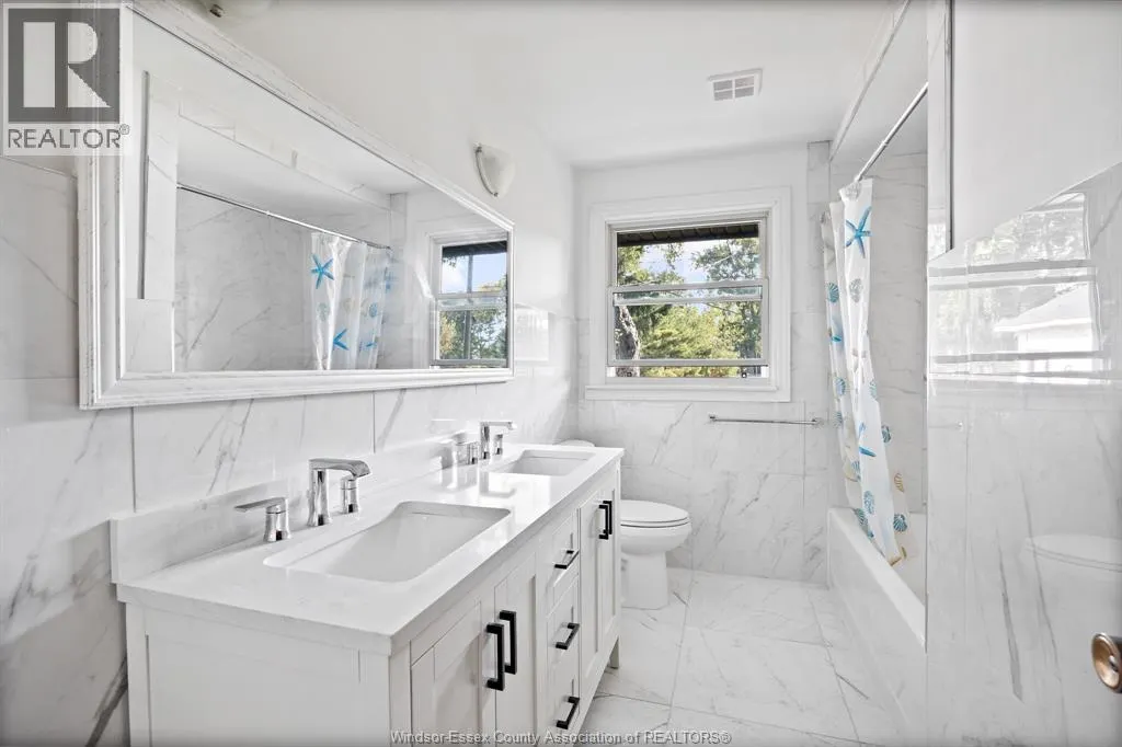 4360 MOUNT ROYAL