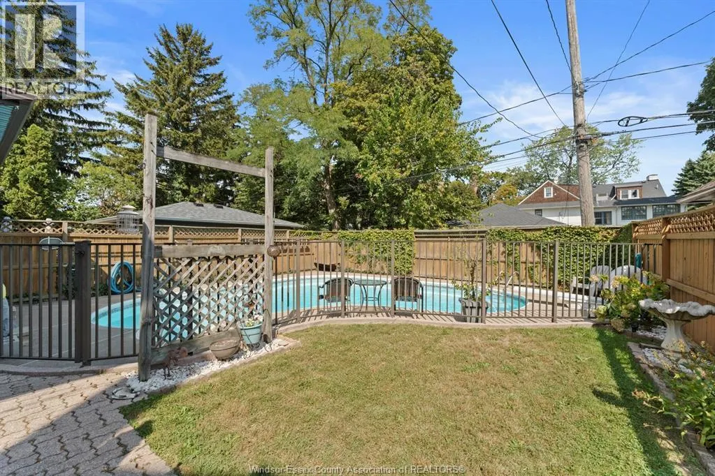 858 CHILVER ROAD