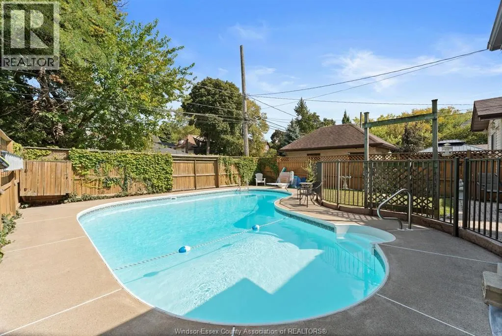 858 CHILVER ROAD