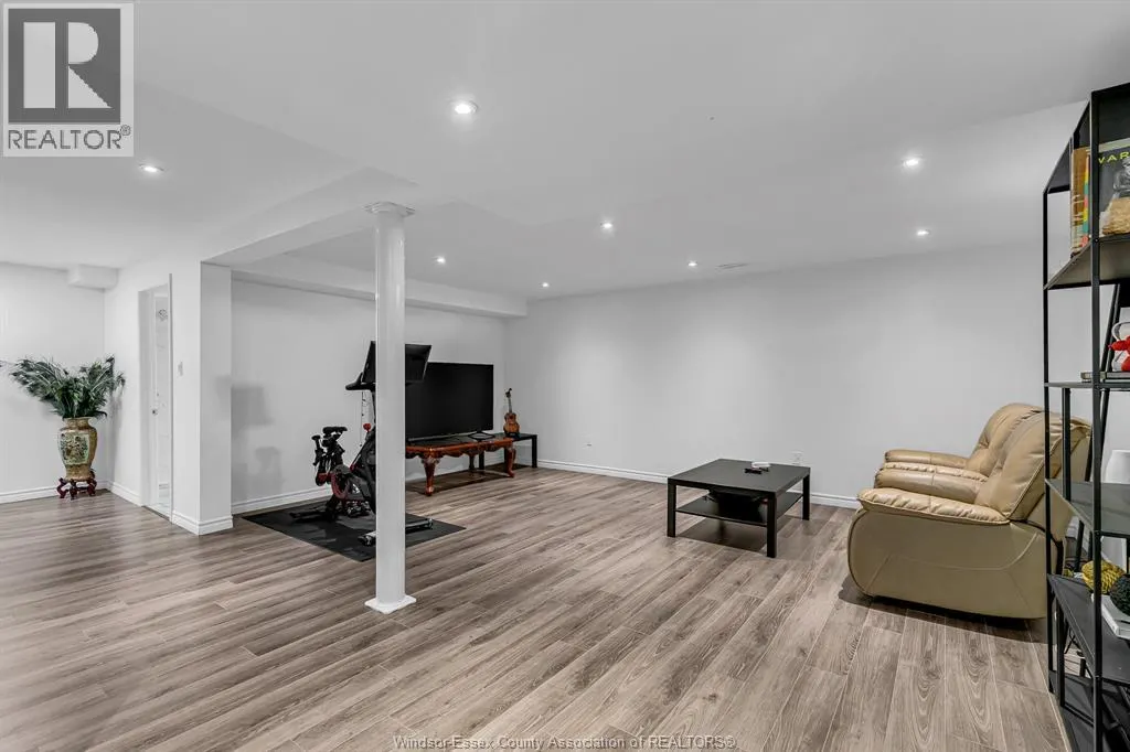 5023 SOUTHWOOD LAKES