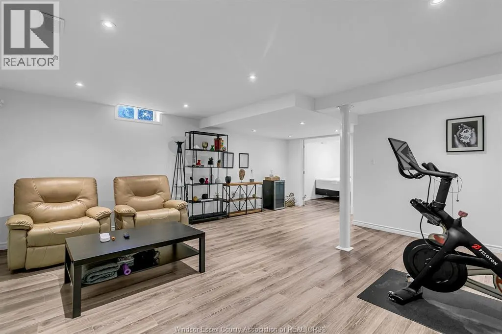5023 SOUTHWOOD LAKES