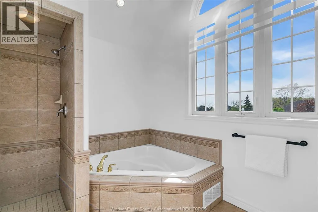 5023 SOUTHWOOD LAKES