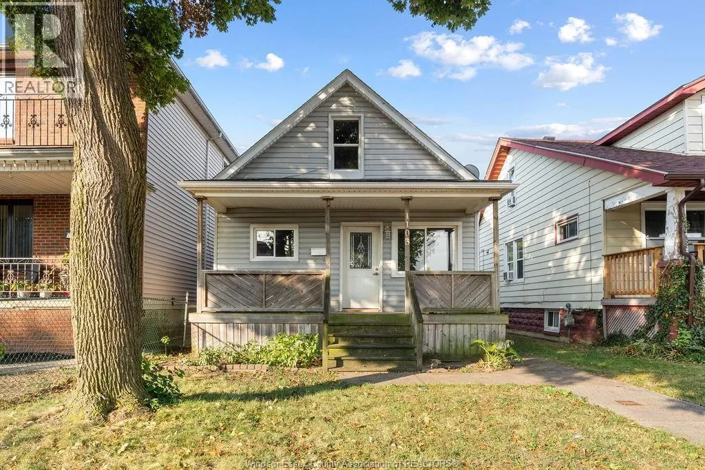1103 LILLIAN