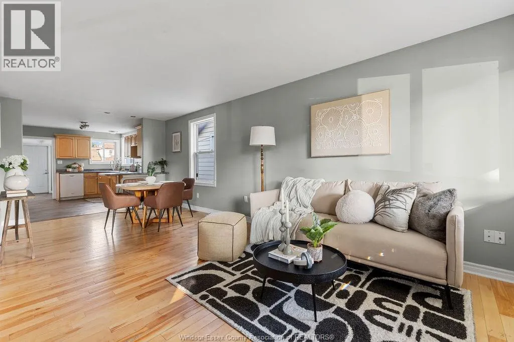 1103 LILLIAN