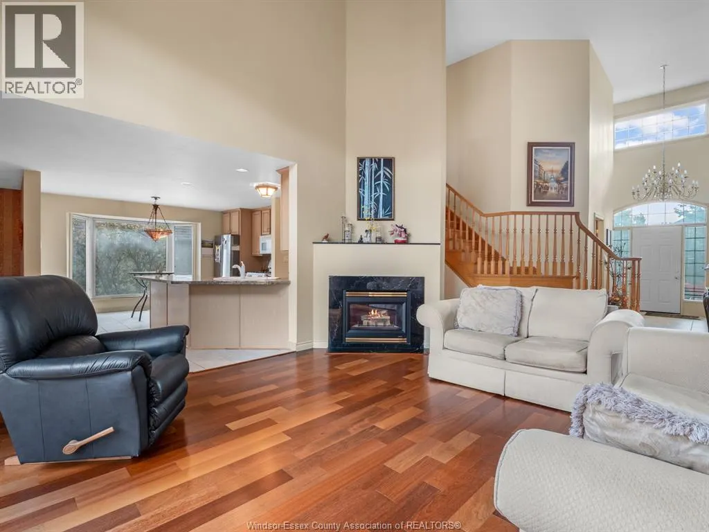 922 LAKE SHORE DRIVE