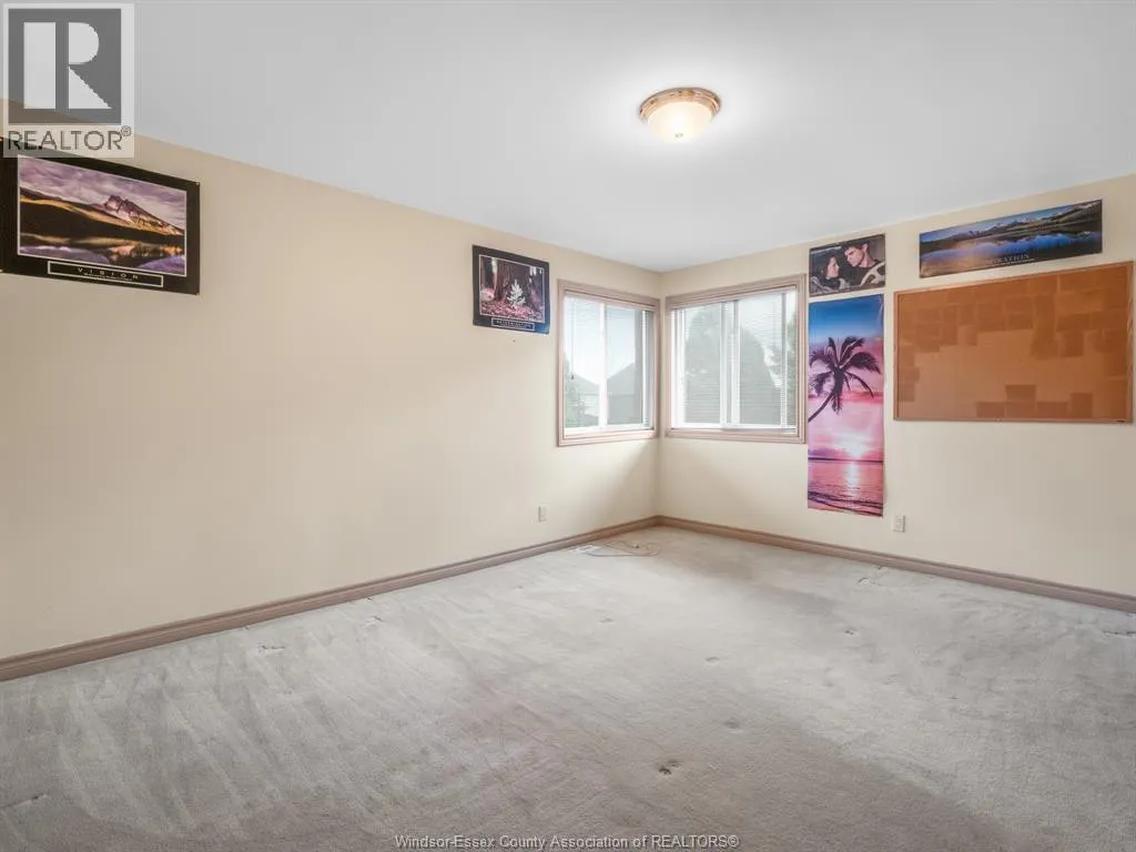 922 LAKE SHORE DRIVE