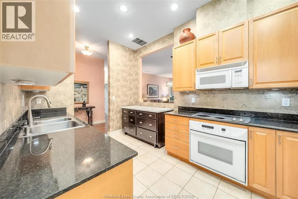 4955 RIVERSIDE DRIVE East Unit# 203