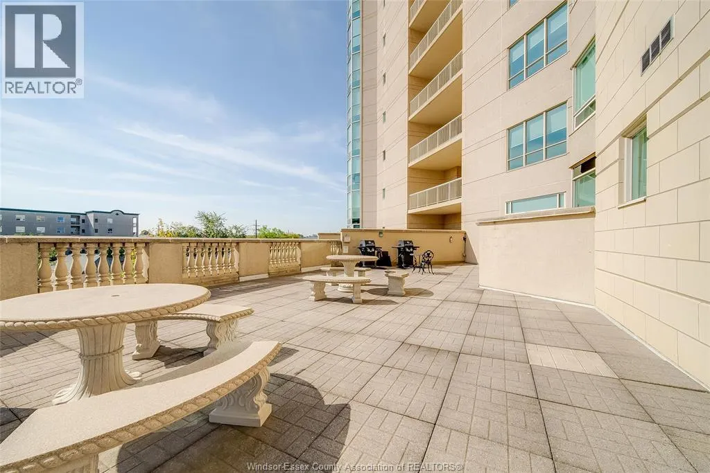 4955 RIVERSIDE DRIVE East Unit# 203