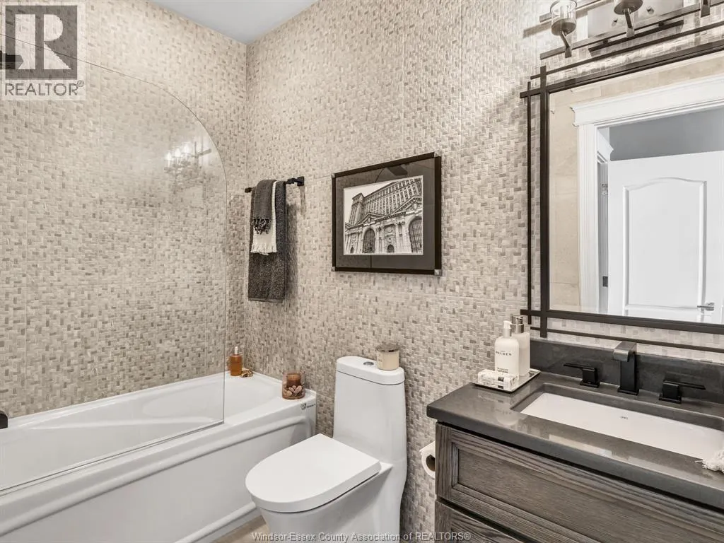 5055 RIVERSIDE DRIVE East Unit# 504