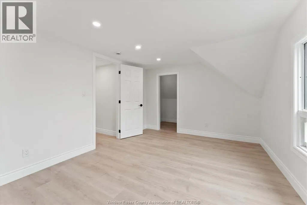 109 KING STREET East