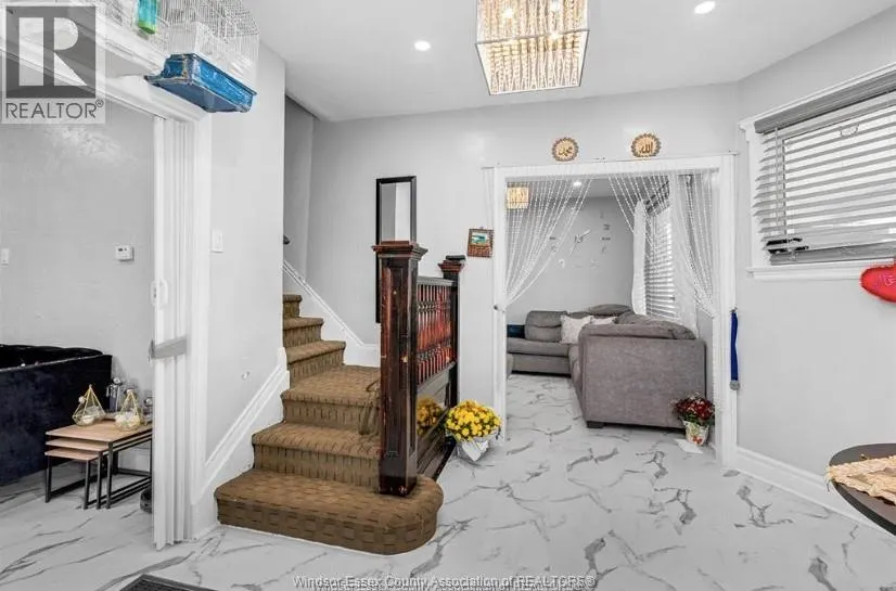 359 GLADSTONE AVENUE