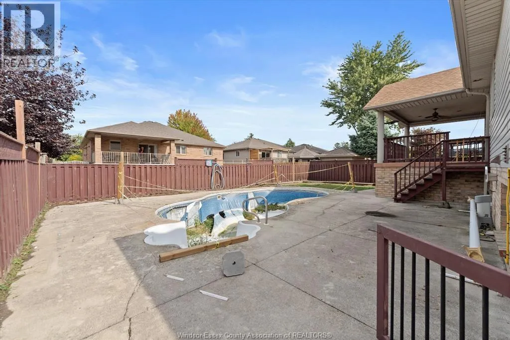 7826 SHORAIN GROVE
