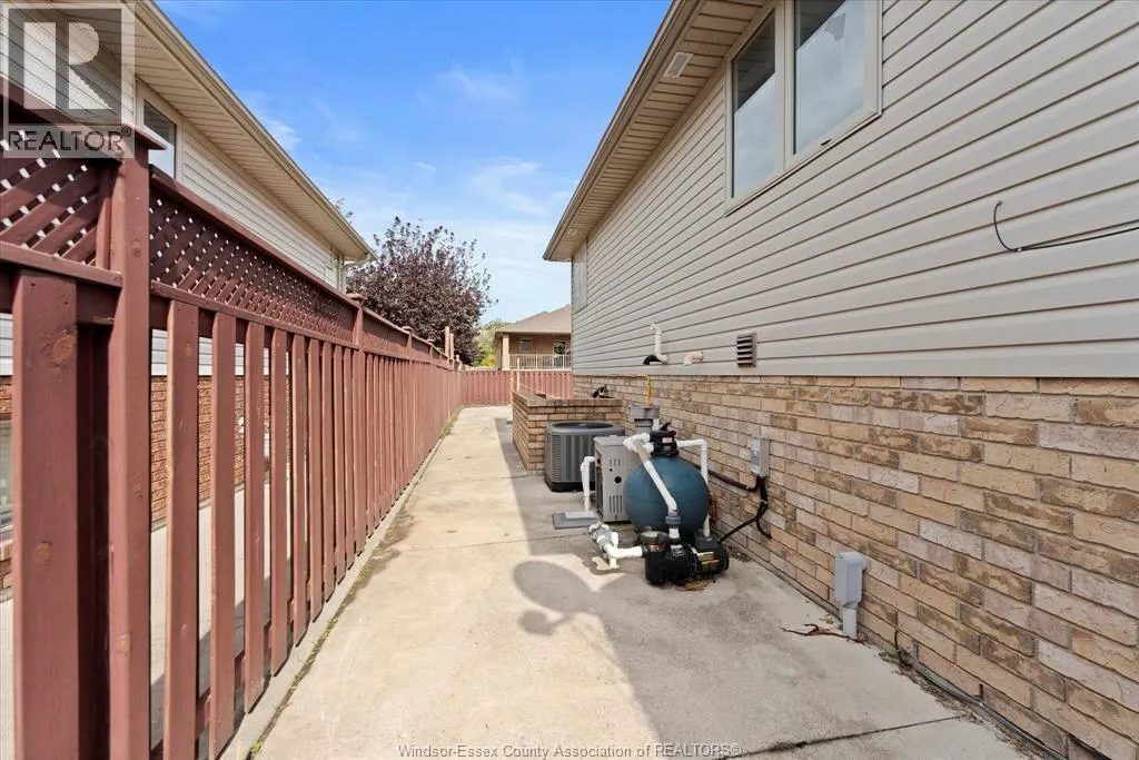 7826 SHORAIN GROVE