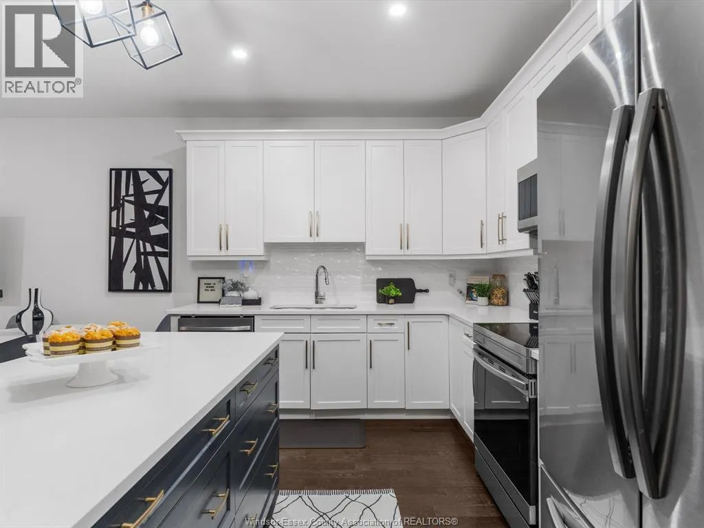 225 LIVINGSTONE CRESCENT Unit# C