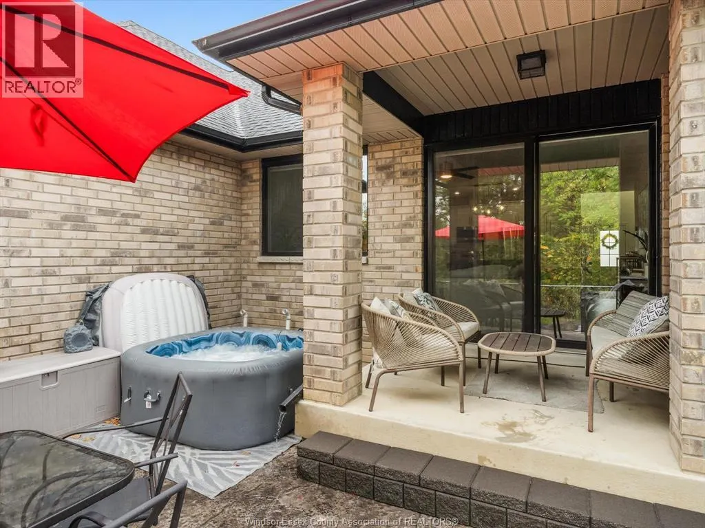 225 LIVINGSTONE CRESCENT Unit# C