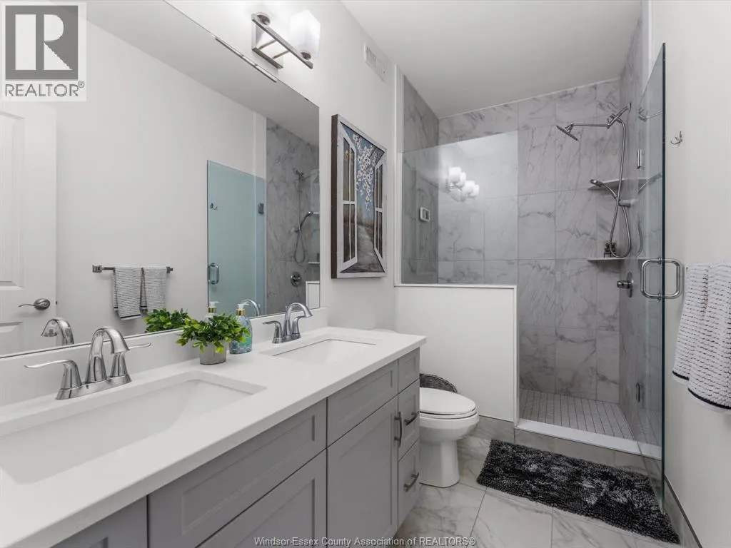 225 LIVINGSTONE CRESCENT Unit# C