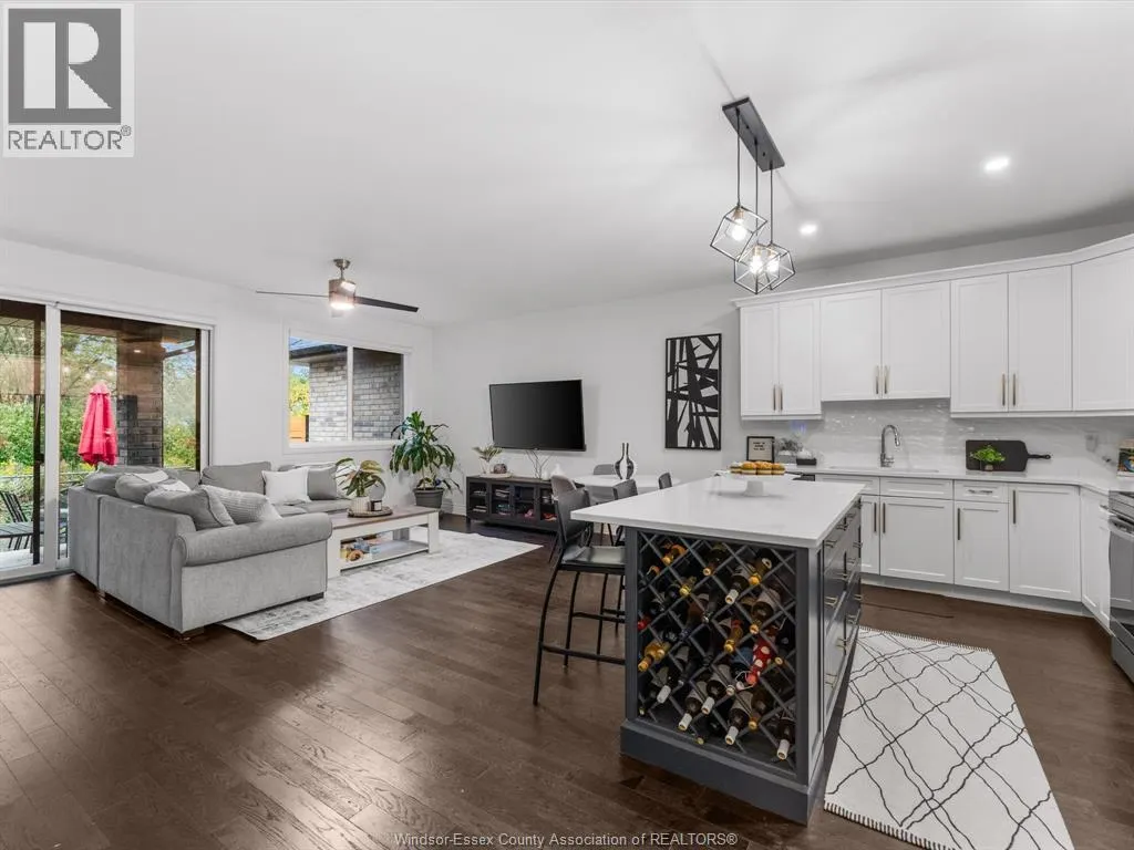 225 LIVINGSTONE CRESCENT Unit# C