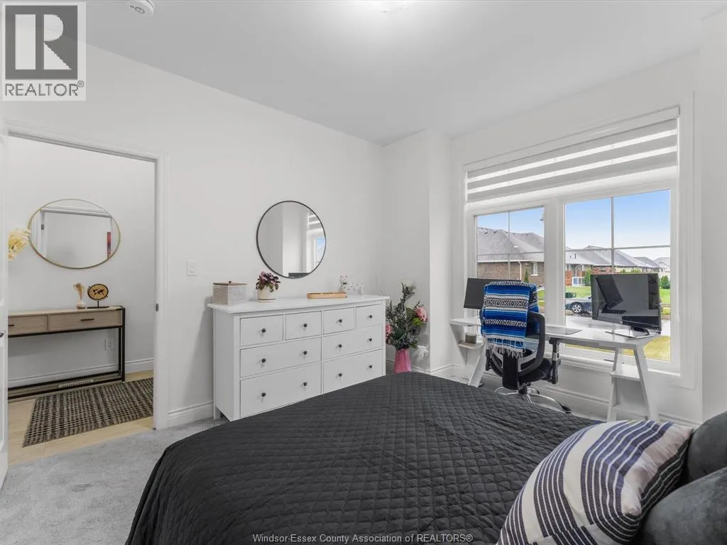 225 LIVINGSTONE CRESCENT Unit# C