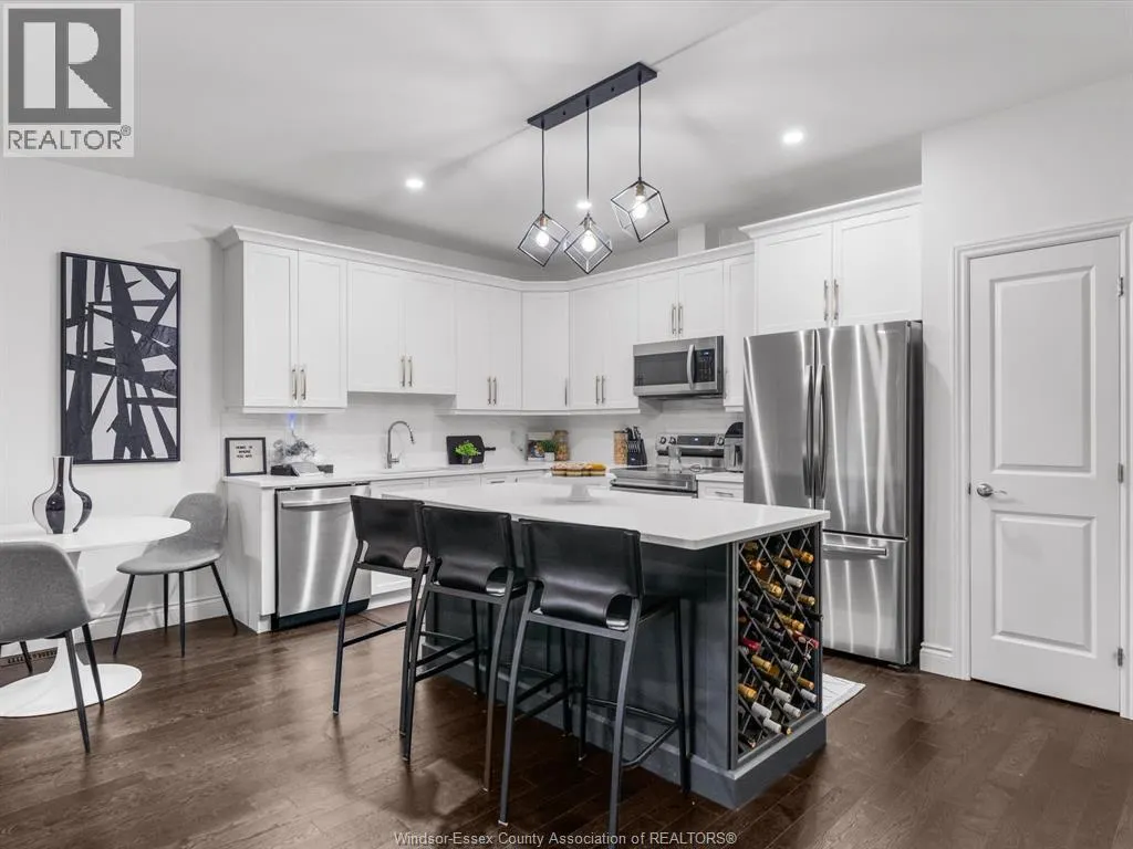 225 LIVINGSTONE CRESCENT Unit# C