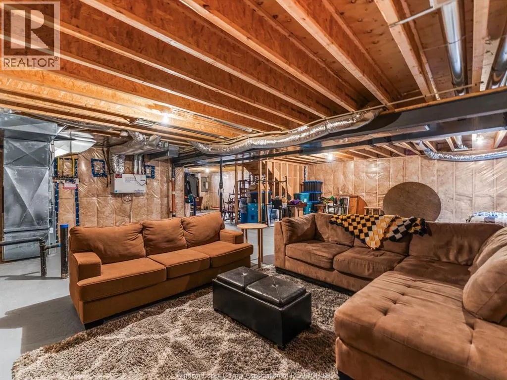 225 LIVINGSTONE CRESCENT Unit# C