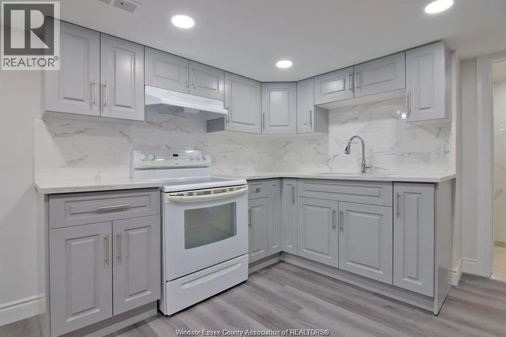 1076 JANETTE AVENUE Unit# LOWER