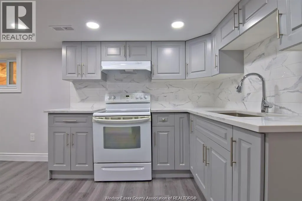 1076 JANETTE AVENUE Unit# LOWER