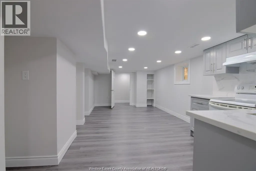 1076 JANETTE AVENUE Unit# LOWER