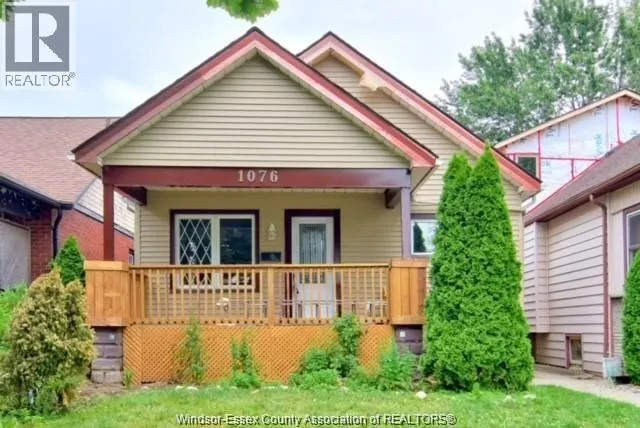 1076 JANETTE AVENUE Unit# LOWER